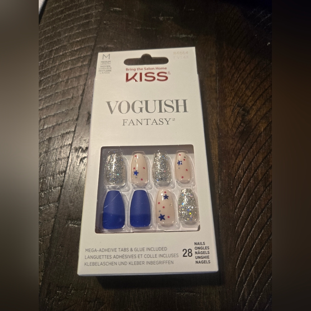 Kiss Voguish Fantasy Blue, Glitter and Stars Nail Set Medium